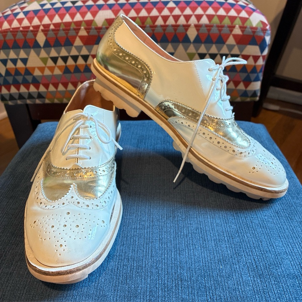 Robert Clegerie Wilma white patent wingtip oxford FR 40 US 9.5